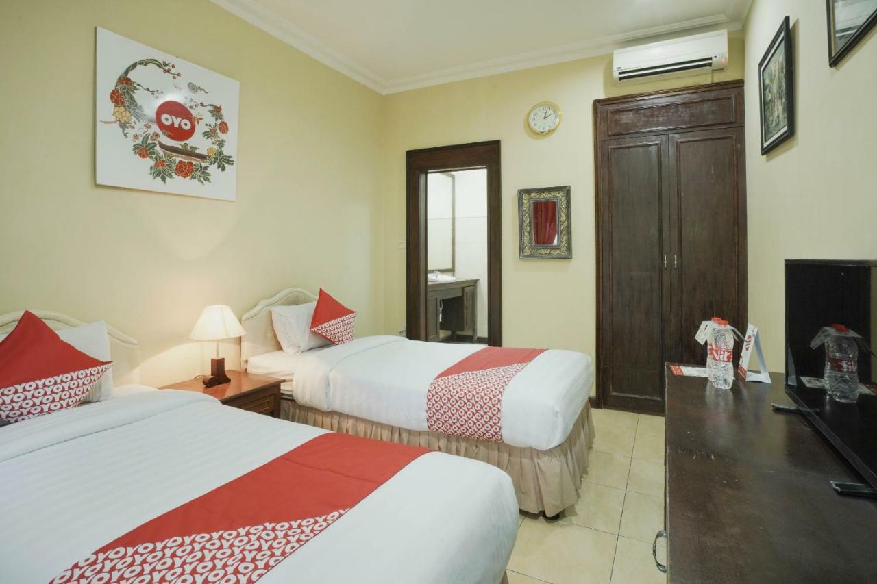 OYO 804 Ndalem Maharani Guest House Yogyakarta Bagian luar foto